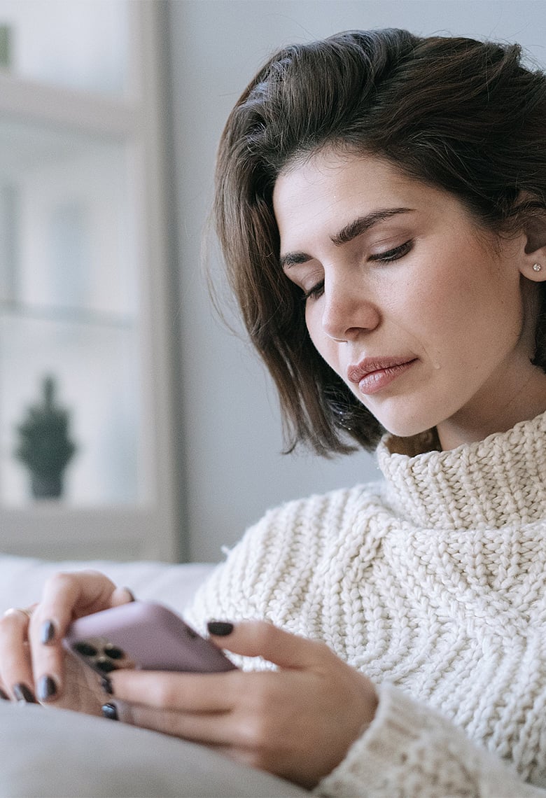 প্রাক্তনের অনলাইন জগৎ থেকে বেরিয়ে আসুন এভাবে