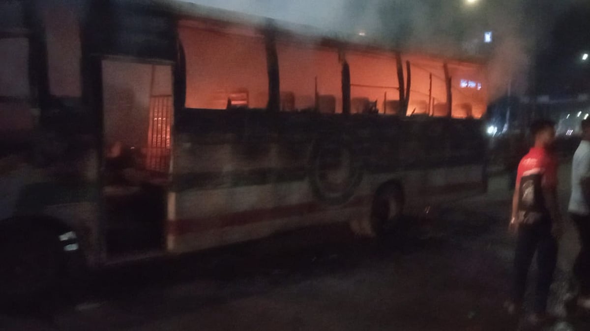 ছবি: ফায়ার সার্ভিসের সৌজন্য