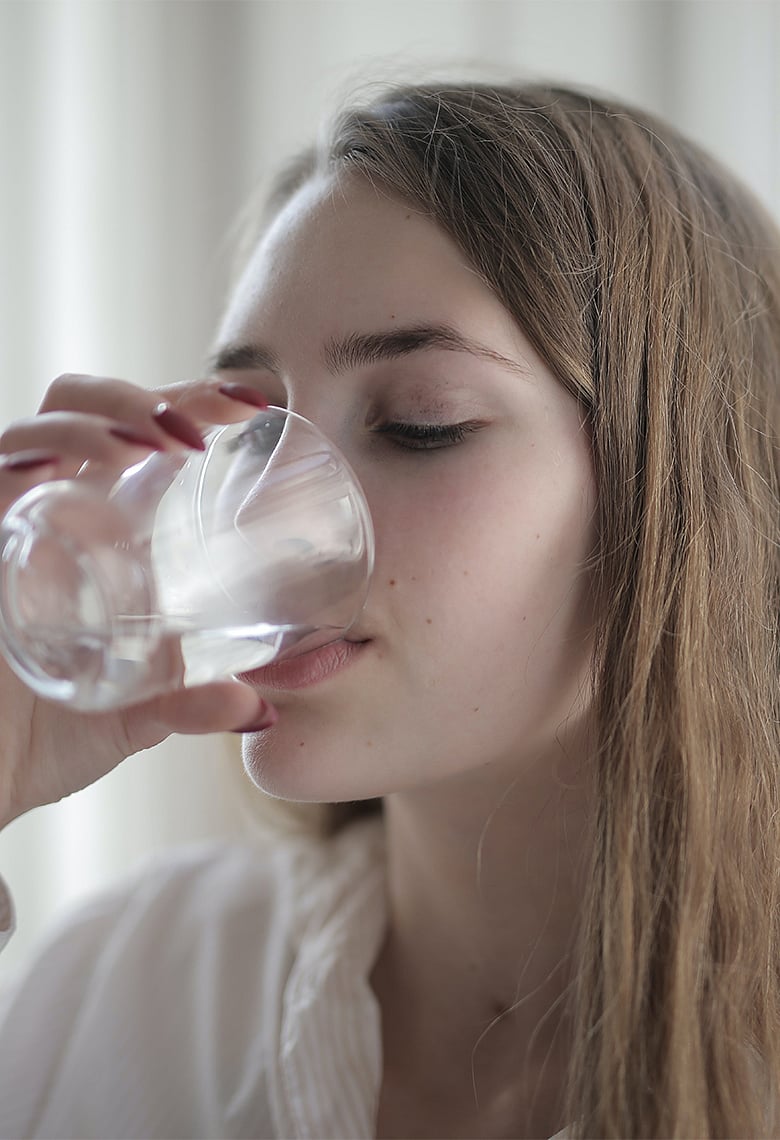 জাপানিজ ওয়াটার থেরাপি:কেবল পানি পান করেই যেভাবে কমবে ওজন