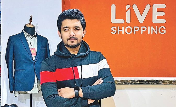 আশিকের সঙ্গে এখন ৩০০ কর্মী | প্রথম আলো