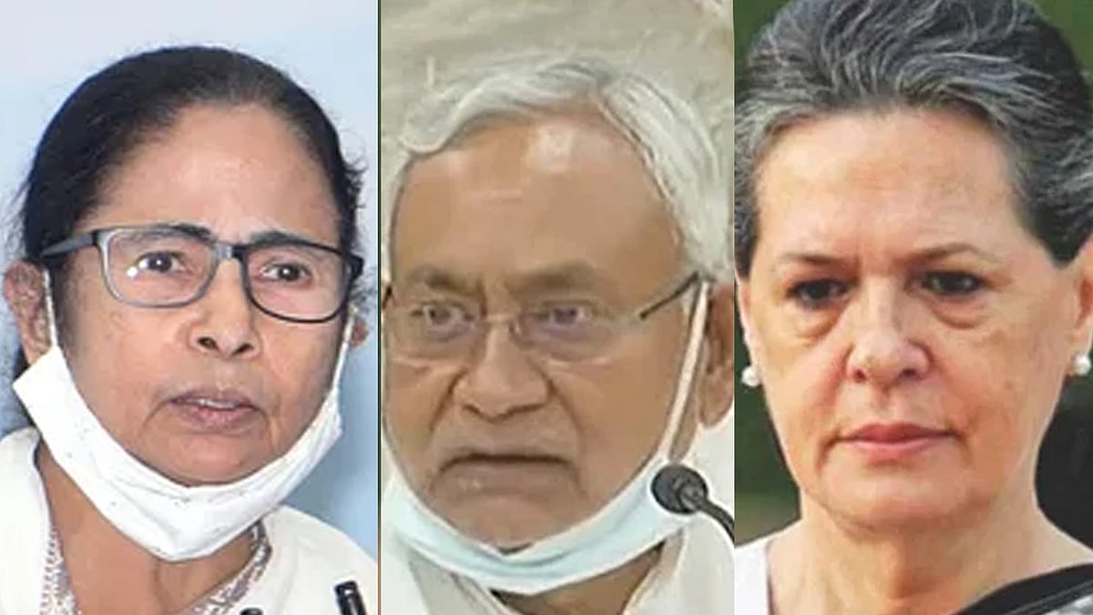 পশ্চিমবঙ্গের মুখ্যমন্ত্রী মমতা বন্দ্যোপাধ্যায়, বিহারের নীতীশ কুমার ও সোনিয়া গান্ধী