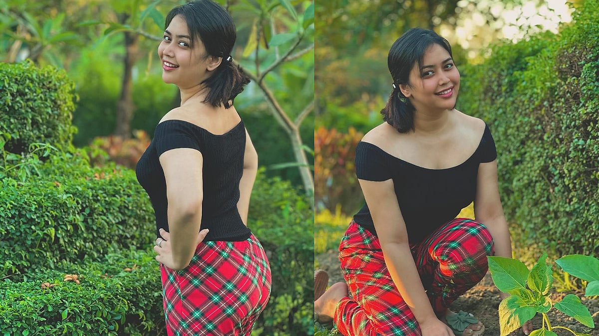 চা বাগানে একা একা কী করছেন ভাবনা?
