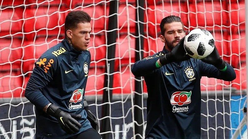 আলিসন চোটে, এদেরসন ফর্মে নেই, বিশ্বকাপে ব্রাজিলের গোলবারের নিচে কে