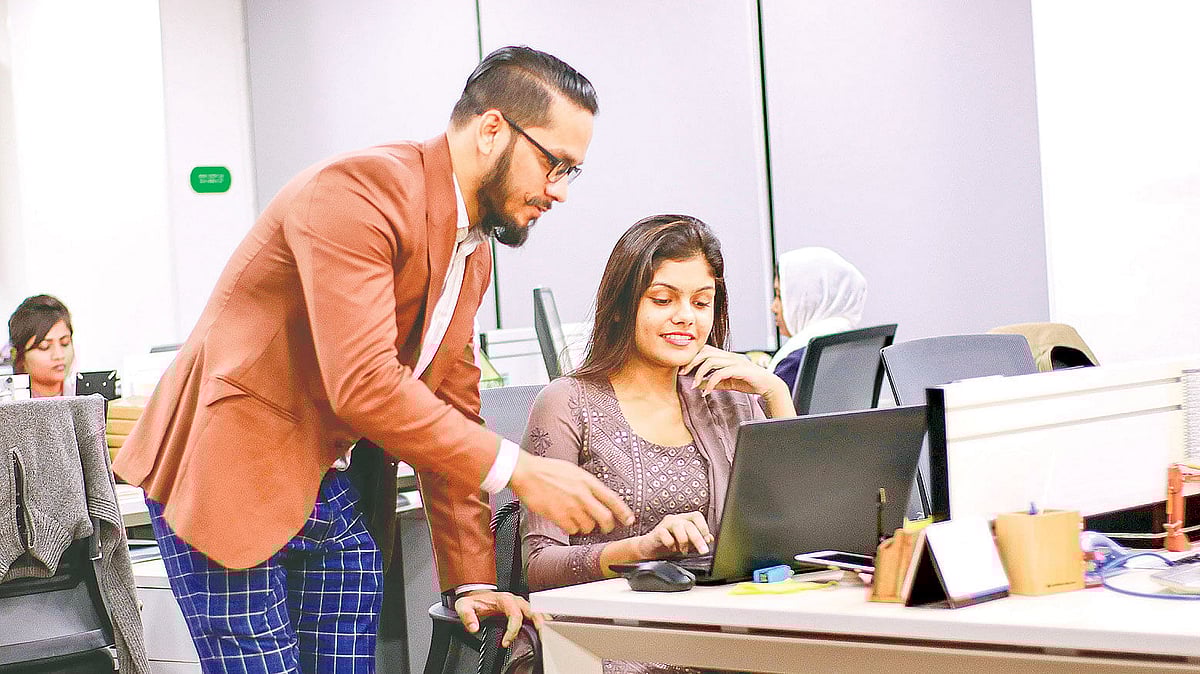 কর্মক্ষেত্রে গালভরা বুলি কি অযোগ্যতার লক্ষণ? নতুন গবেষণায় পাওয়া গেল চমকপ্রদ তথ্য