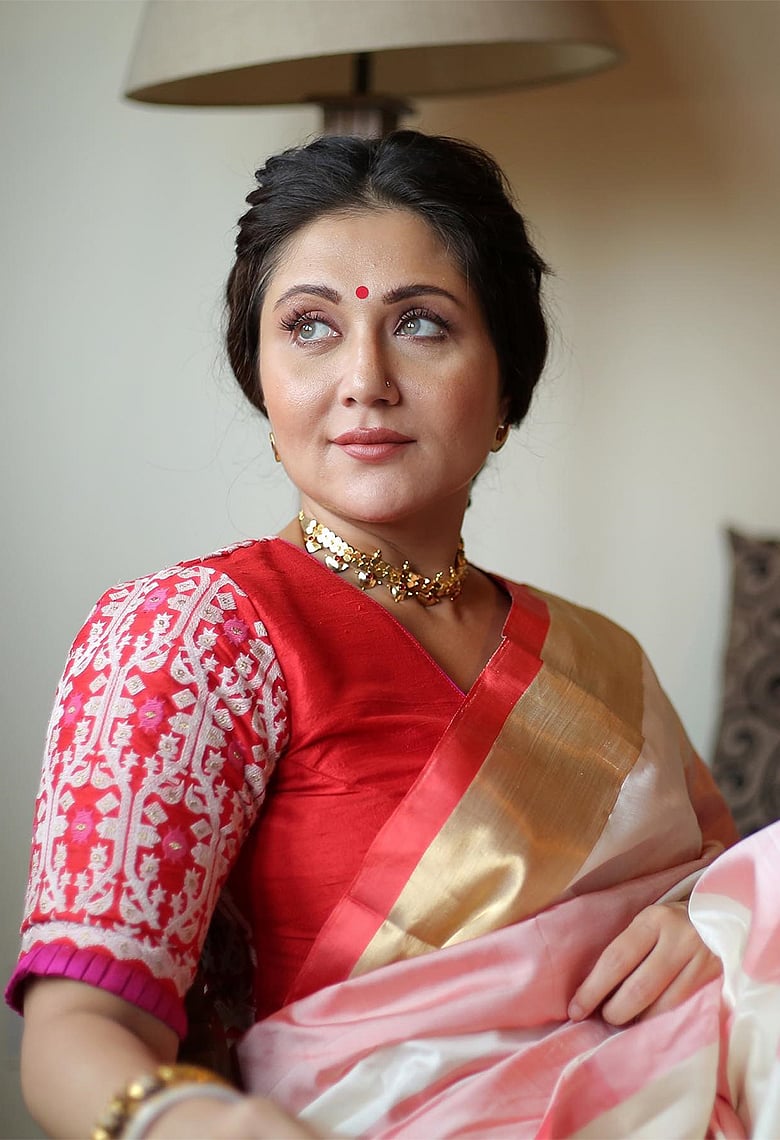 স্বস্তিকার সঙ্গে ফ্যাশন স্টেটমেন্টে বাঙালিয়ানা,আর ভেতরে-বাইরে সুন্দর থাকার গল্প