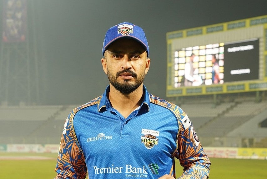 মাদক পরীক্ষায় পজিটিভ পাকিস্তানি স্পিনার, ইংল্যান্ডে খেলার চুক্তি বাতিল