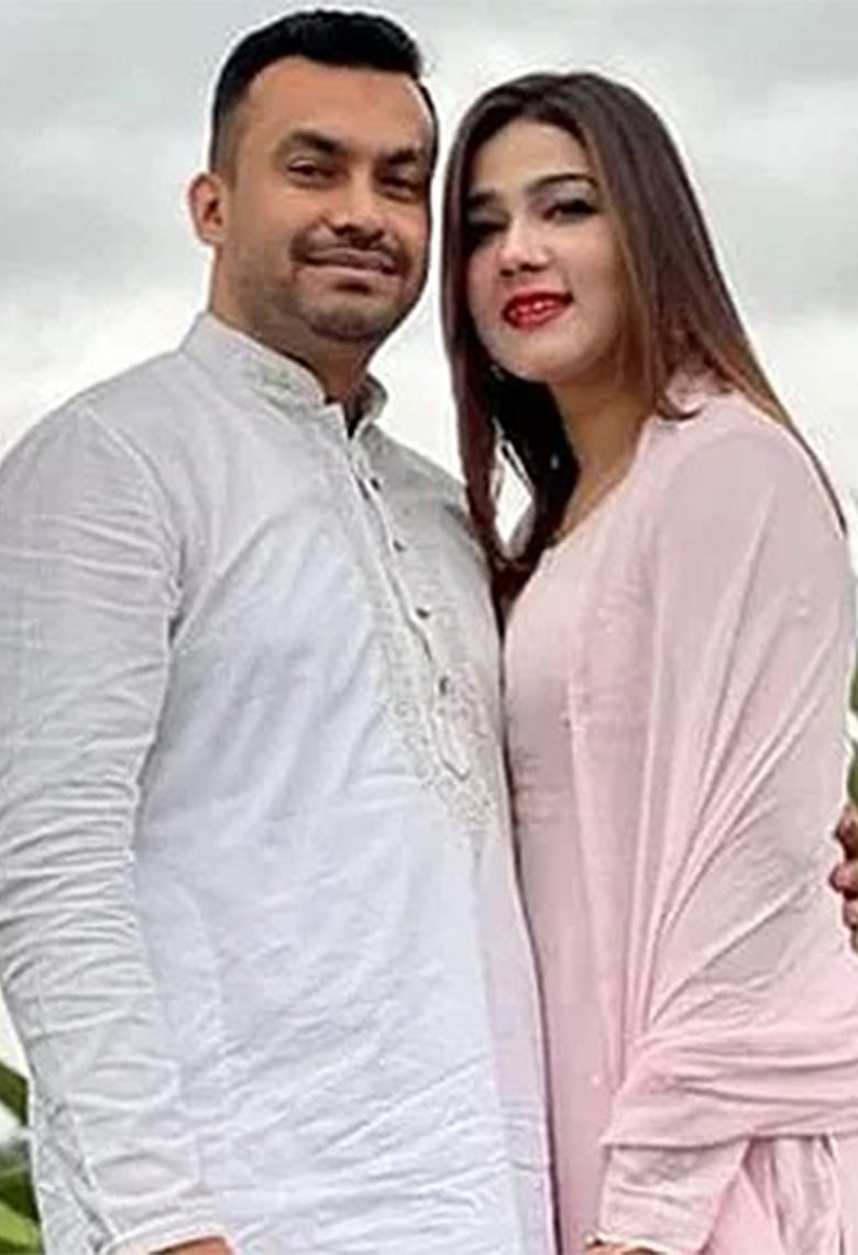 এত ঠুনকো কেন তারকাদের সংসার?