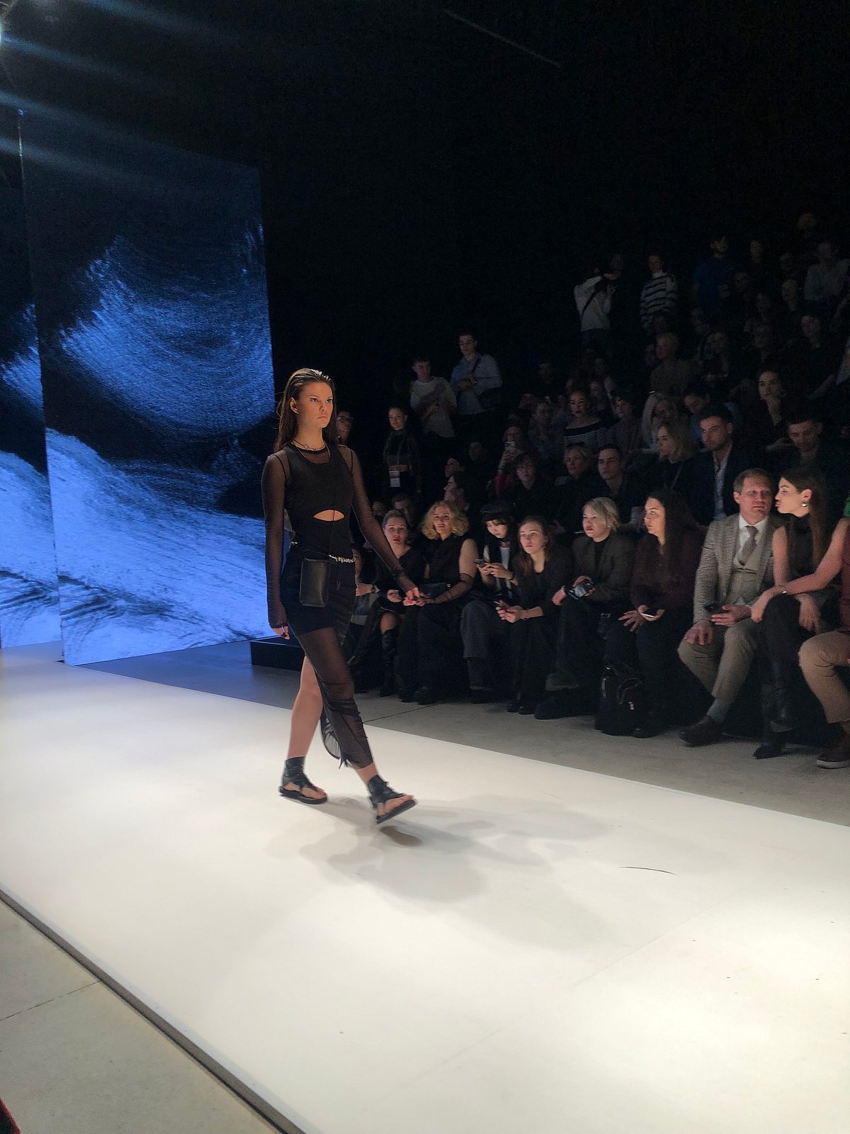 শেষ দিনের শেষ ফ্যাশন শো ছিল ইয়ানিস চামালিডি ব্র্যান্ডের 