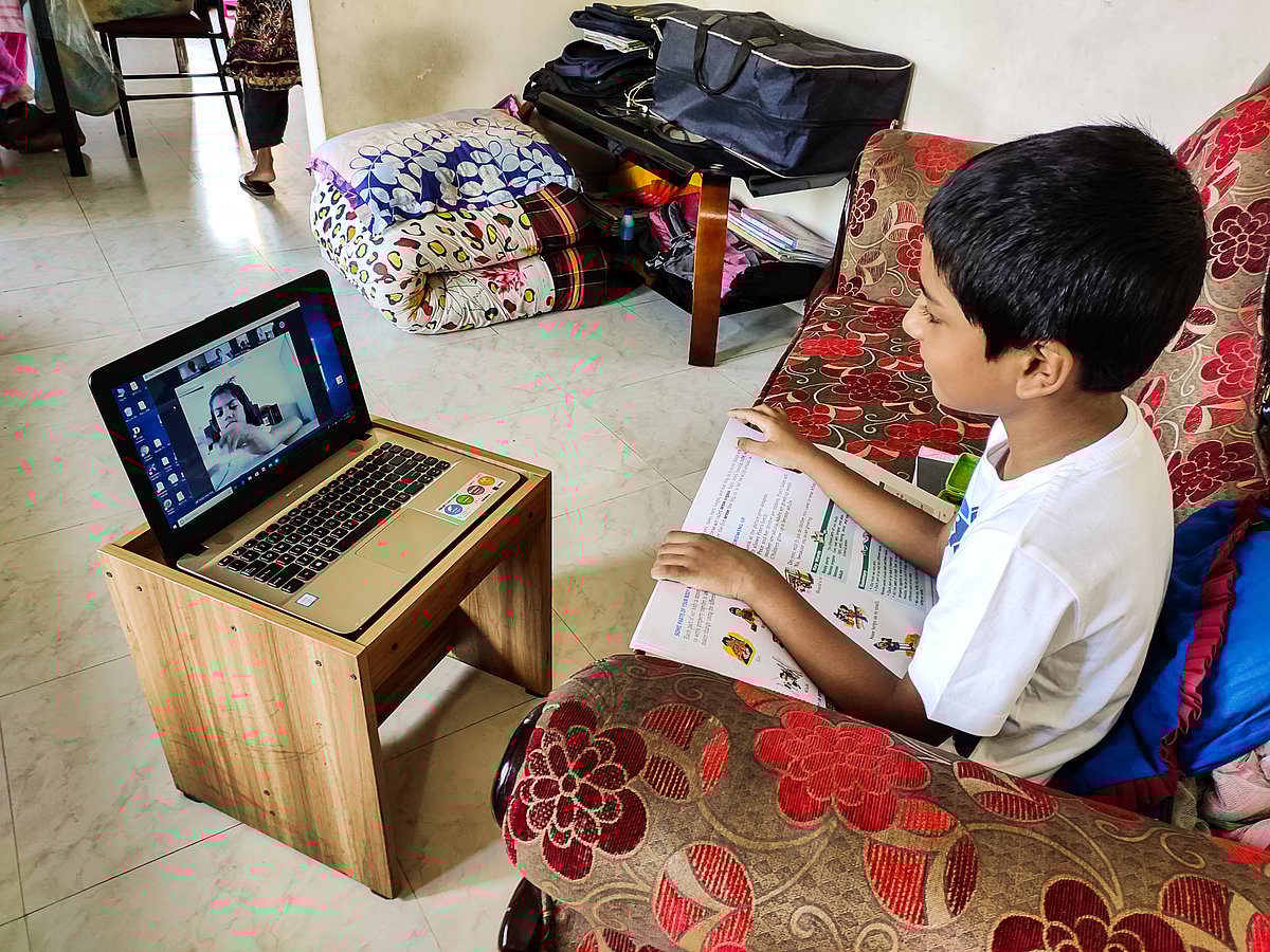 জ্বালানিসংকট, নতুন সময়সূচি ও ব্লেন্ডেড লার্নিং: শিক্ষা খাতে সম্ভাবনা, না শঙ্কা?