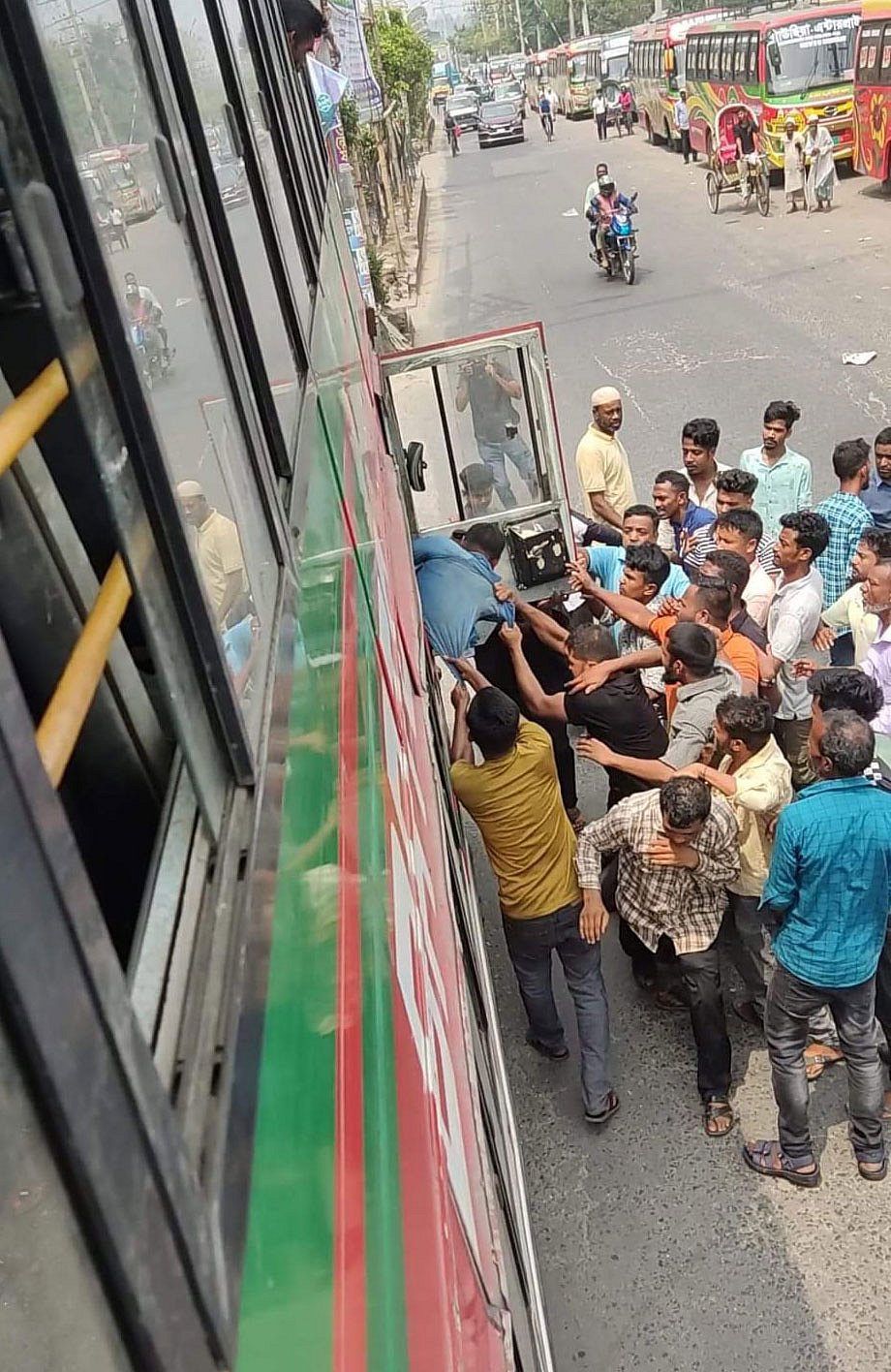 সংগৃহীত