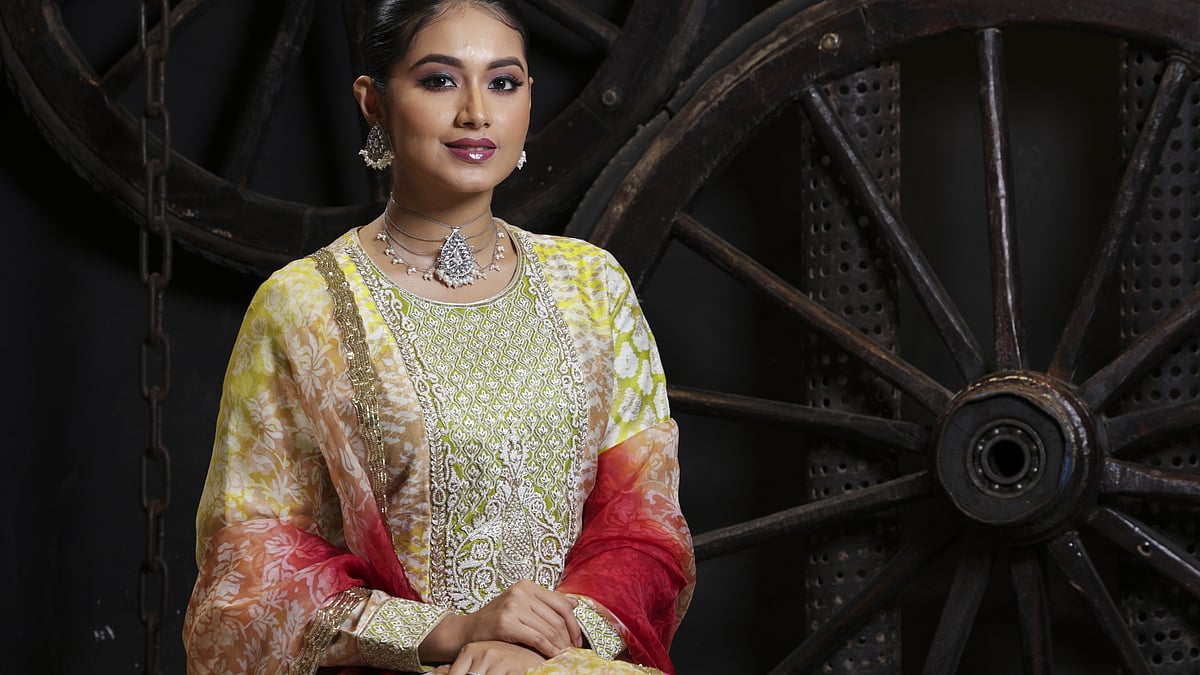 পোশাক: ড্রেসিড্রেল, ছবি: কবির হোসেন