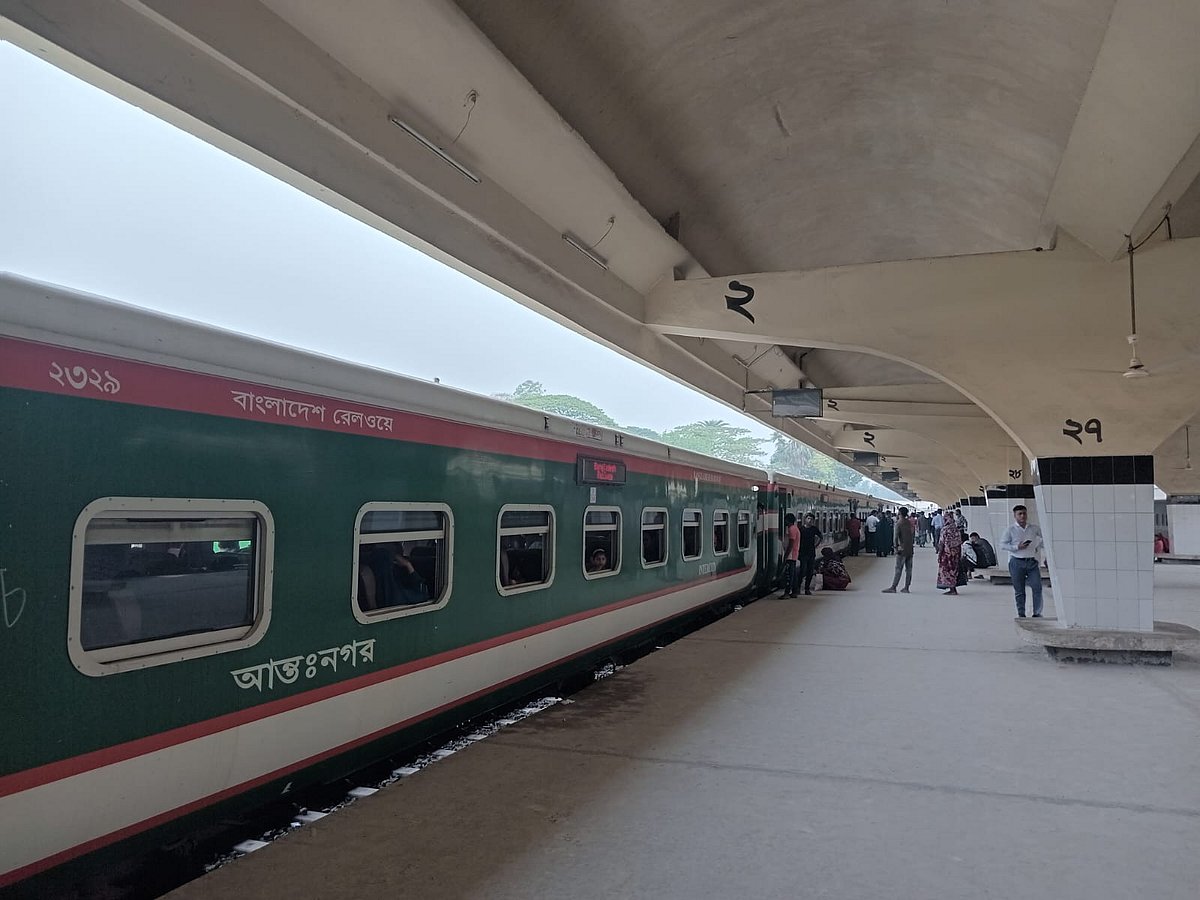 তারেক রহমানের সংবর্ধনা অনুষ্ঠানে আসা নেতা–কর্মীদের জন্য ১০টি বিশেষ ট্রেন বরাদ্দ