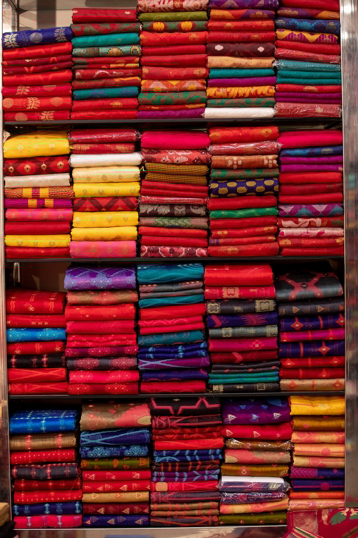 ইউনেসকোর সাংস্কৃতিক ঐতিহ্যের তালিকায় এবার উঠে এল টাঙ্গাইল শাড়ির বুননশিল্প