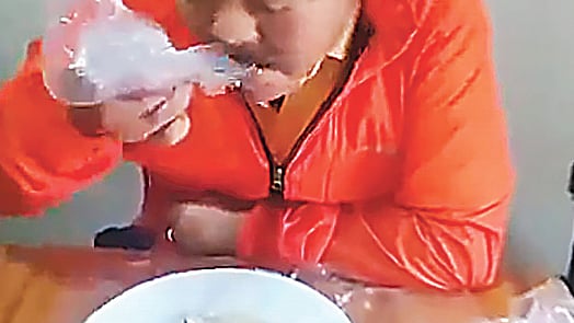 ছবি: এক্সে শিল্পপতি গোয়েনকার দেওয়া ভিডিও থেকে