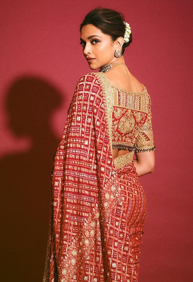 হাল ফ্যাশন ঈদ লুক : ট্র্যাডিশনাল শাড়ির সাজে বলিউড স্টাইল