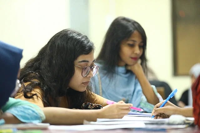 ভূমি মন্ত্রণালয় নেবে ১২৪ জন, আবেদন শেষ ৫ অক্টোবর