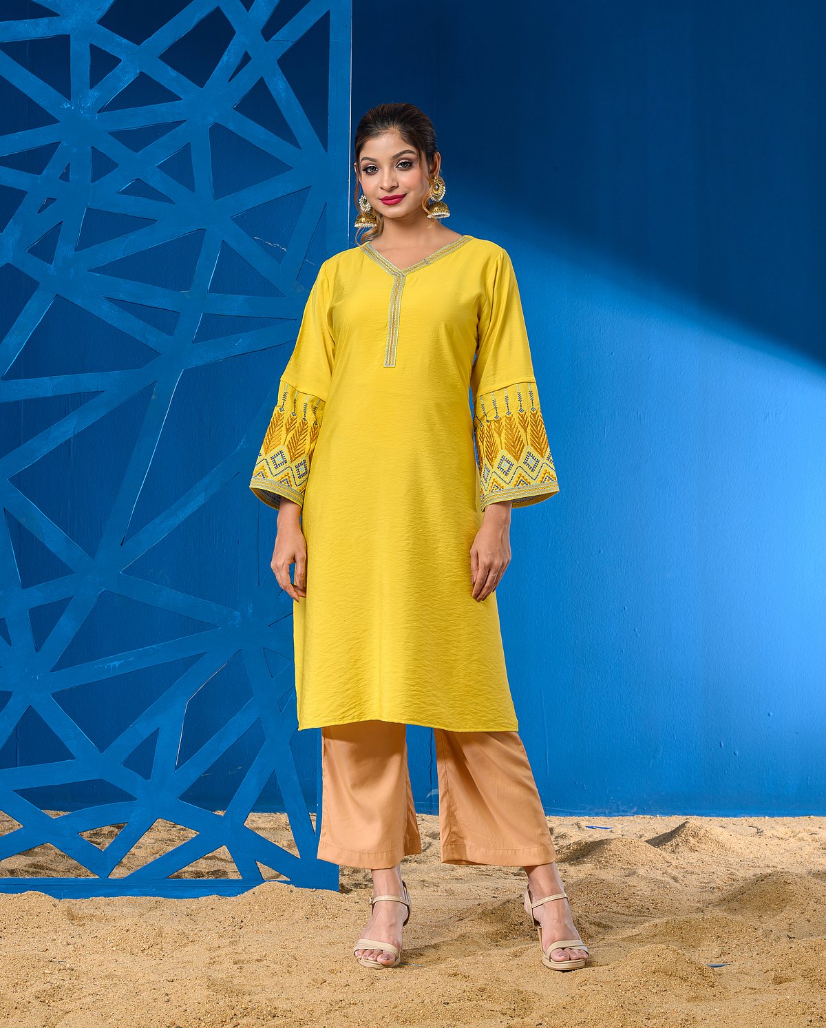 তাভাস ও ডিমান্ডে ছাড়