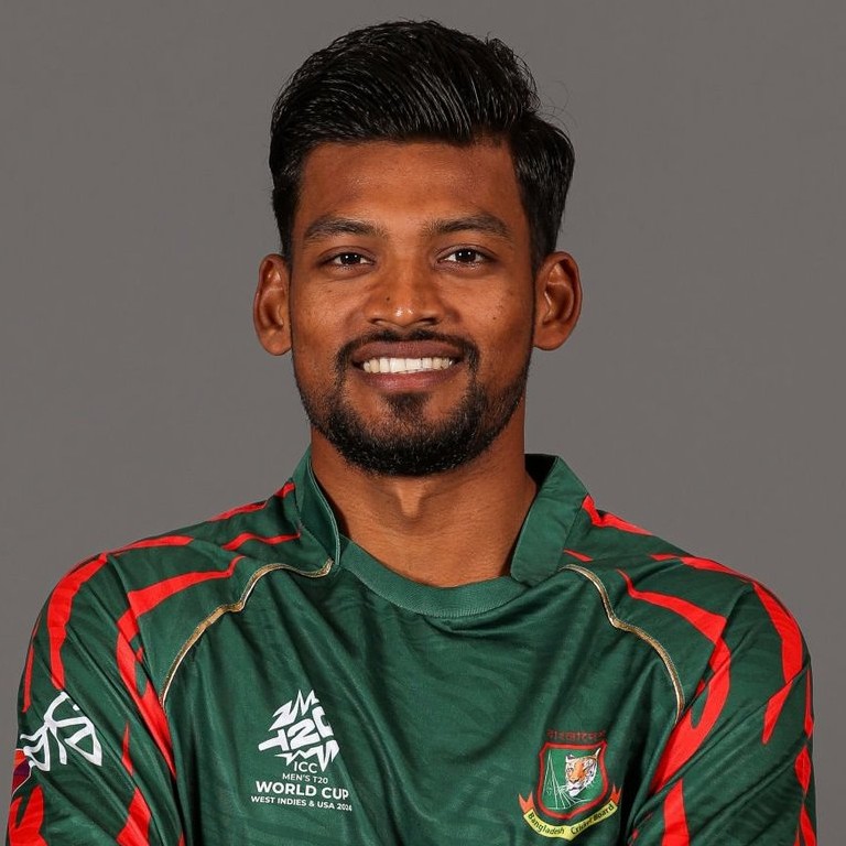 নাজমুল হোসেন 