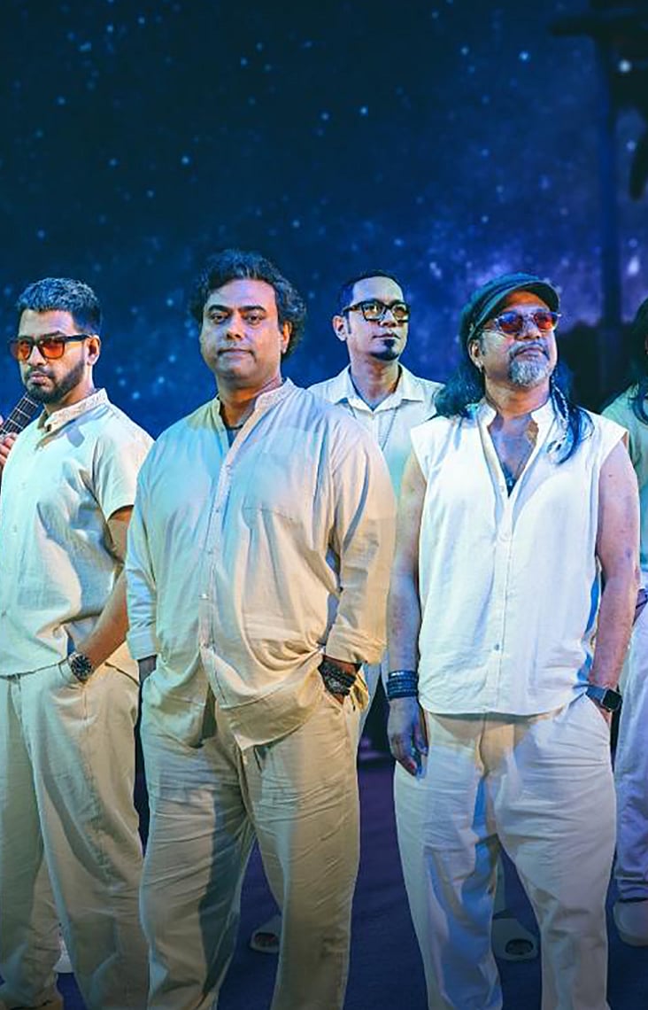 অবাক ভালোবাসায় চার দশকে পেরিয়ে স্টাইলিশ ব্যান্ড ওয়ারফেজ