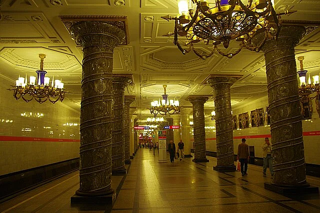 রাশিয়ার আরও একটি রত্ন হচ্ছে সেইন্ট পিটার্সবার্গের আতোভো স্টেশন