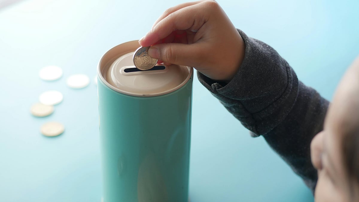 ছোট বয়স থেকেই সঞ্চয়ের অভ্যাস হওয়া গুরুত্বপূর্ণ