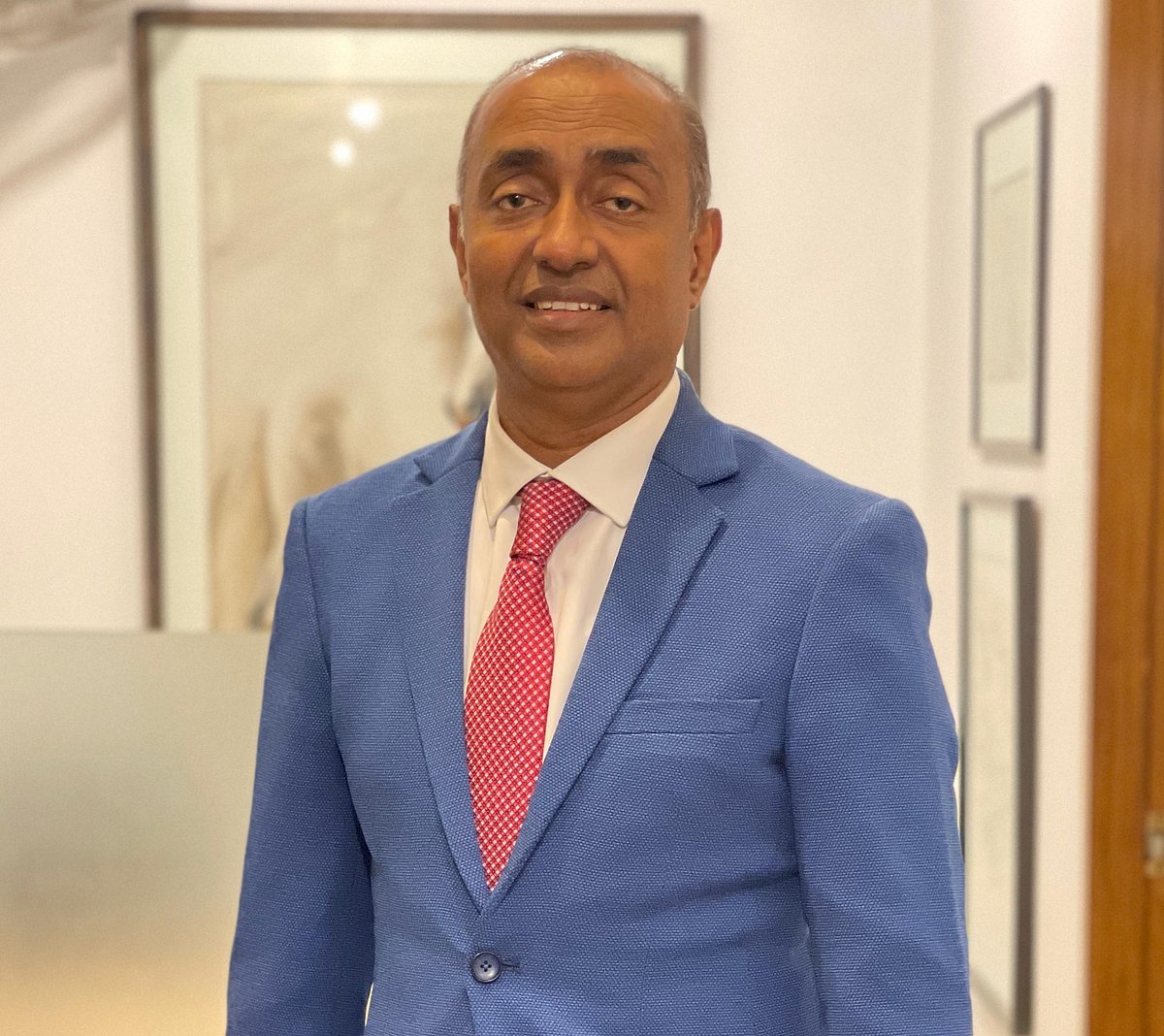 আইনাঙ্গনের আসাদুজ্জামান আইনেরই দায়িত্বে