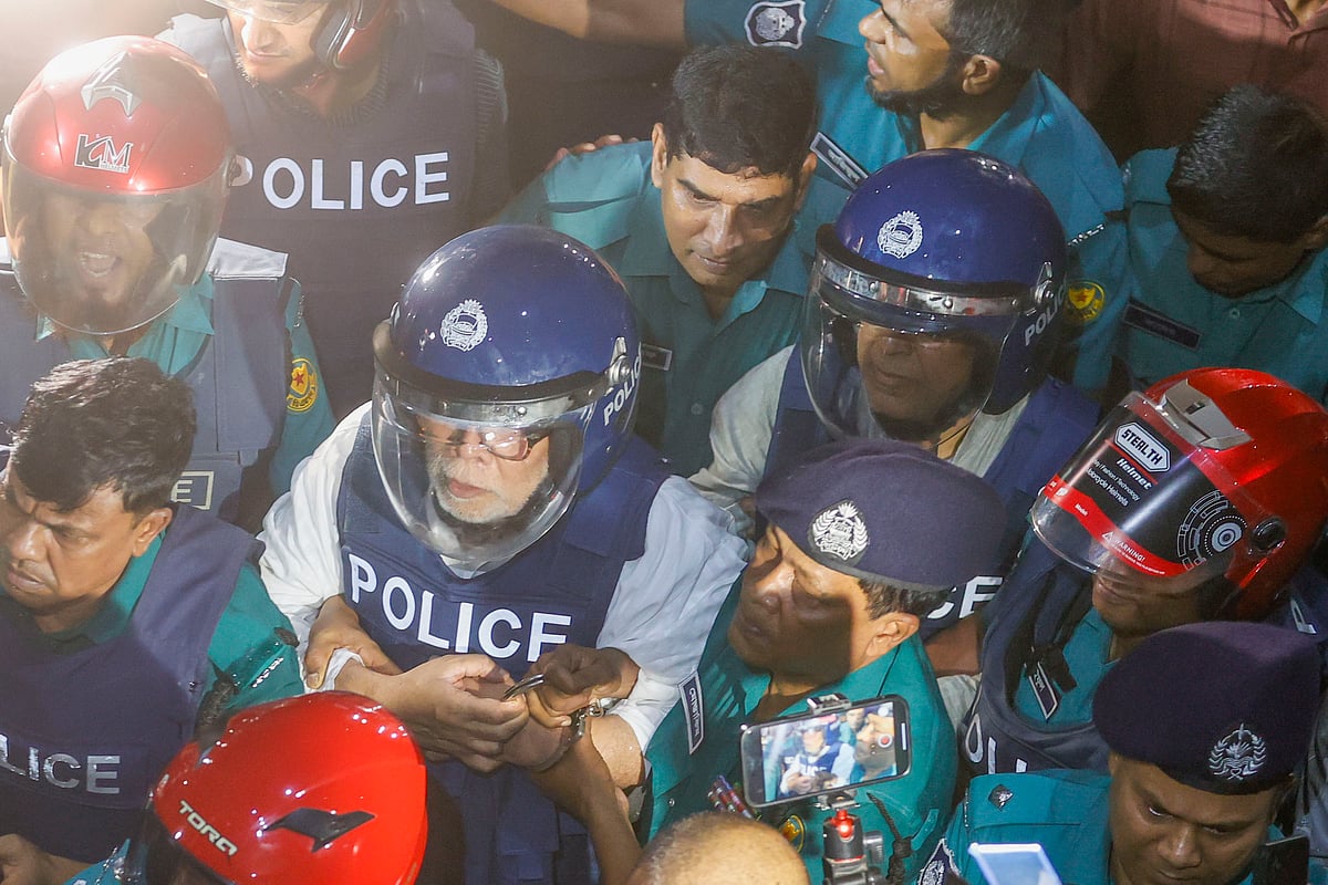 আনিসুল-সালমানের বিরুদ্ধে আনুষ্ঠানিক অভিযোগ গঠন বিষয়ে আদেশ ১২ জানুয়ারি