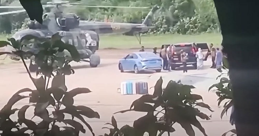 ছাত্র–জনতার বিক্ষোভের মুখে শেখ হাসিনা ৫ আগস্ট  ভারতে পালিয়ে যান