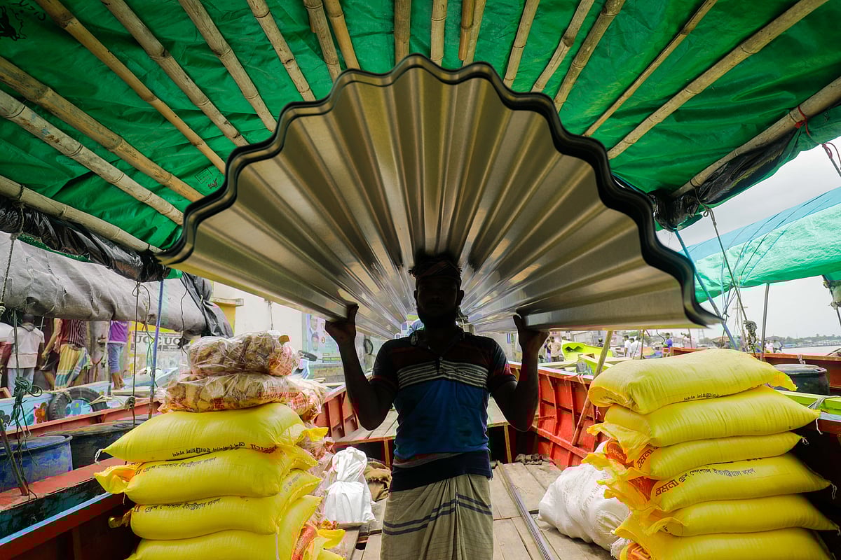 ছবি: সাদ্দাম হোসেন