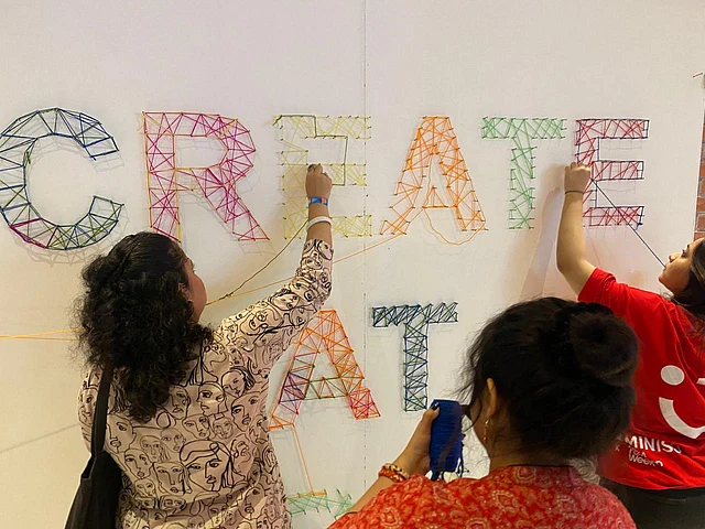 জেন–জিদের সমস্যা যেমন ইউনিক, তেমনি তাদের চিকিৎসাপদ্ধতিও 