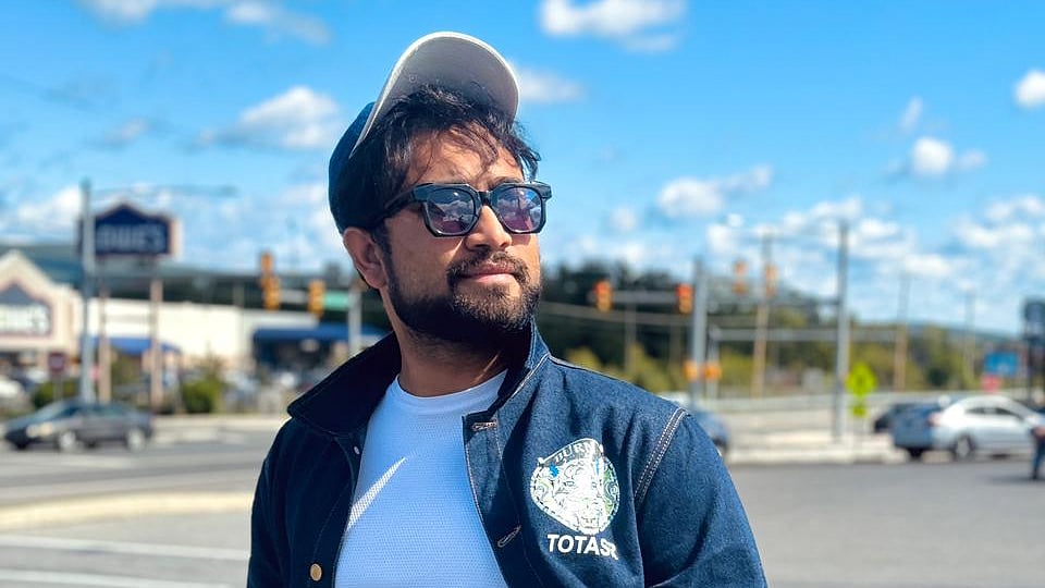 ফারহান আহমেদ জোভান। ছবি: শিল্পীর সৌজন্যে