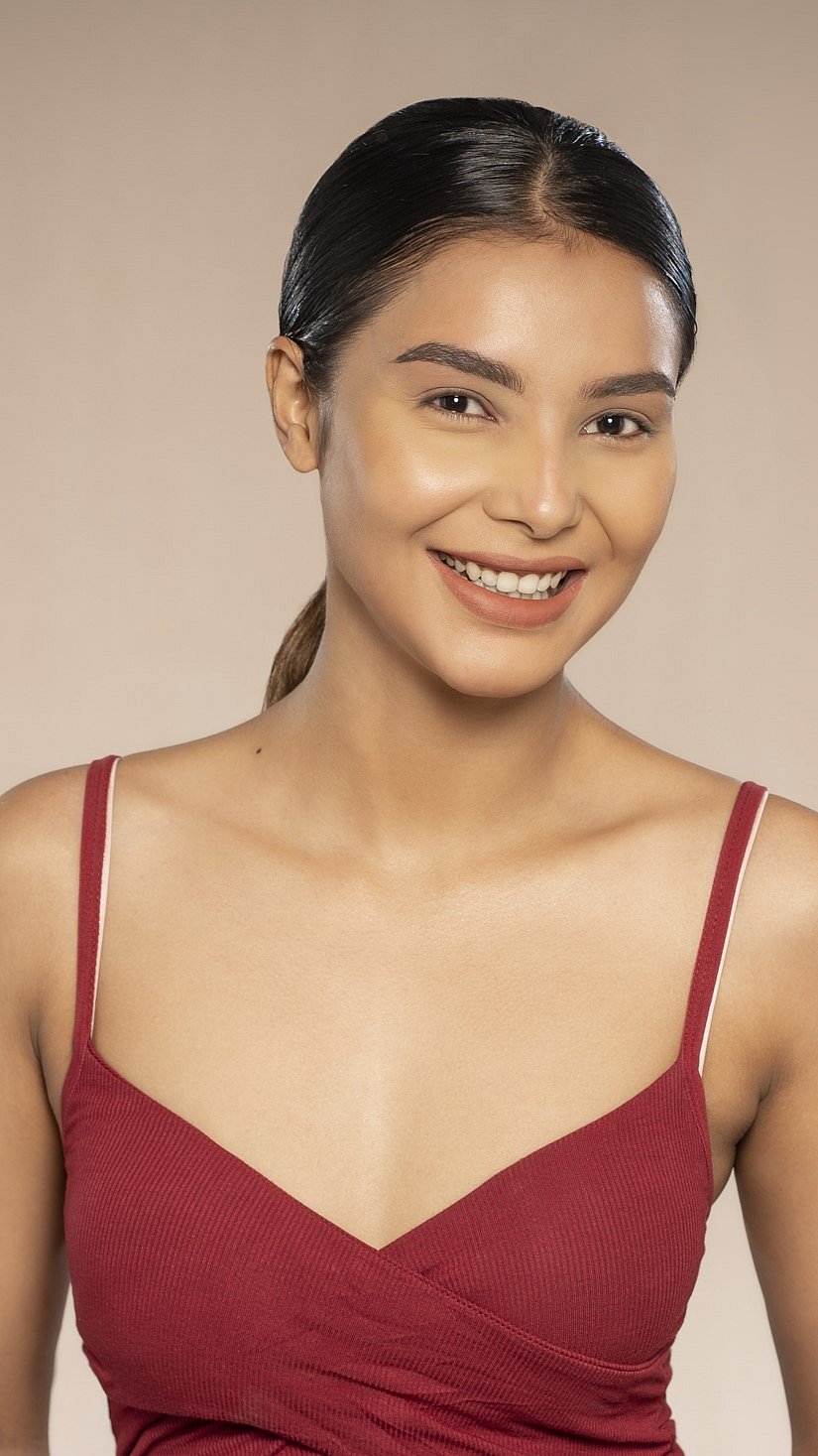 কোরিয়ানদের মতো ঝকঝকে গ্লাস স্কিন পেতে হলে আজ থেকেই করুন এই ৮ কাজ