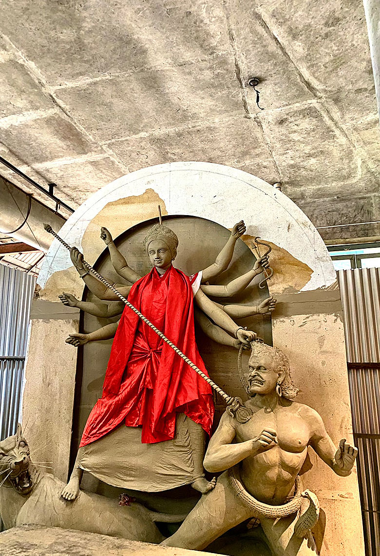 স্মৃতিময় দুর্গাপূজা ২: এই মন্দিরে পূজা দেখতে গিয়ে জানুন এর অনবদ্য অতীত কথাও