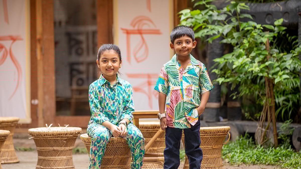 মডেল: রূপশিখা ও শুভায়ন, পোশাক: সেইলর, স্থান কৃতজ্ঞতা: যাত্রা, ছবি: সুমন ইউসুফ