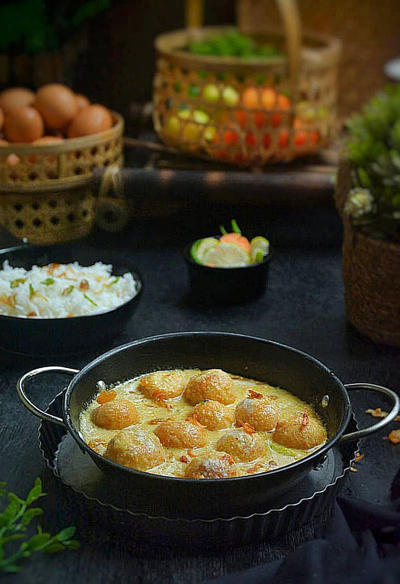 পূজা স্পেশাল: নারকেলের দুধে ছানার কোফতা কারি