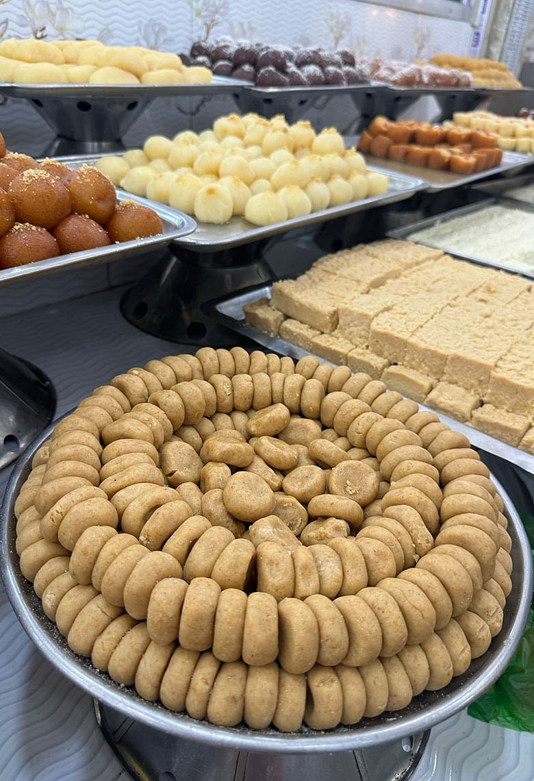 উৎসবের মিষ্টি ১: ঐতিহ্য আর আধুনিকতায় বিচিত্র স্বাদের সমাহার 