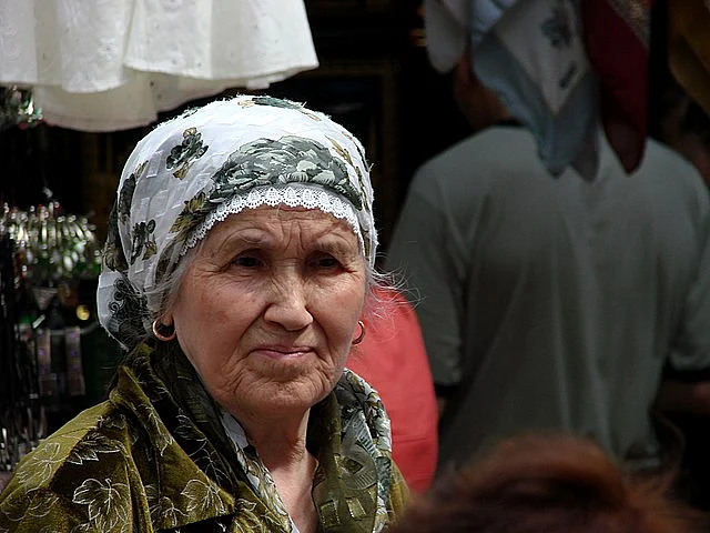 রাশিয়ানরা কেন এত গোমড়ামুখো? কেন তারা সহজে হাসতে চায় না?