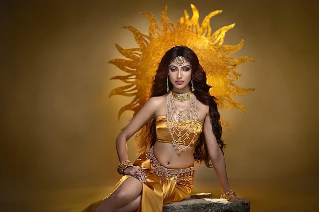 ত্বকীর ডিজাইন করা সোনার বাংলা থিমের ন্যাশনাল কস্টিউম। 