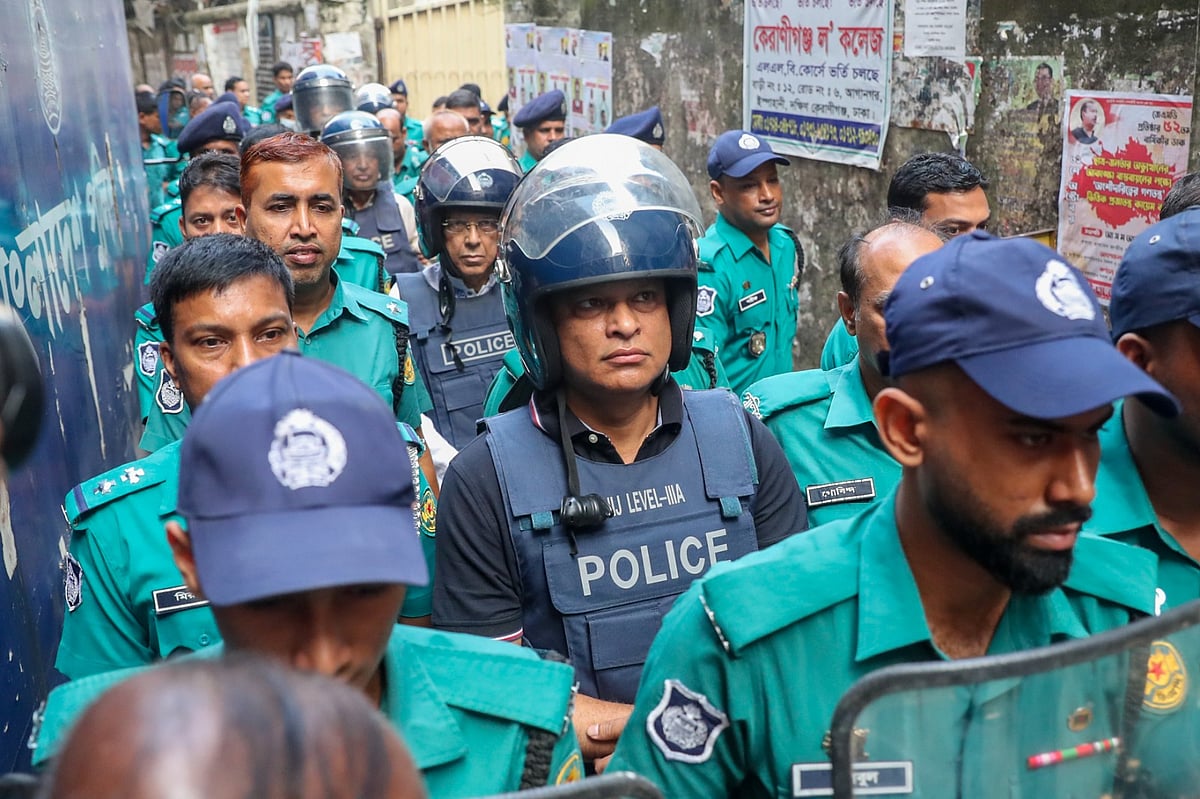 সাবেক সেনা কর্মকর্তা জিয়াউলের বিরুদ্ধে ট্রাইব্যুনালে আনুষ্ঠানিক অভিযোগ দাখিল