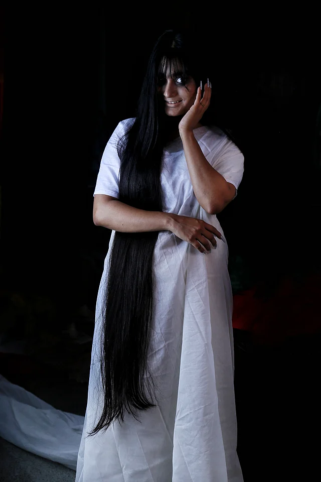 কোথায় যেন এক নিষ্ঠুরতার ছোঁয়া আছে সেই হাসিতে। 