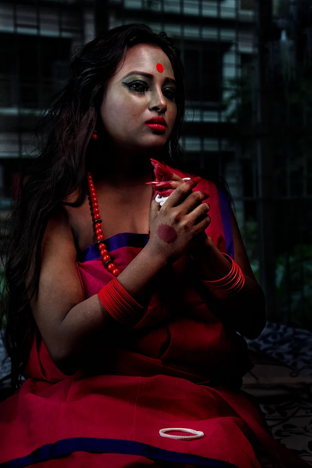 শাঁখার জন্য পরান পোড়ে এই ভূতসুন্দরীর