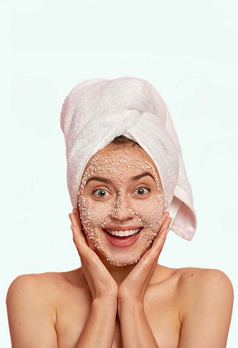 শীতের রুক্ষতা থেকে ত্বক বাঁচাতে চাই এক্সফোলিয়েট