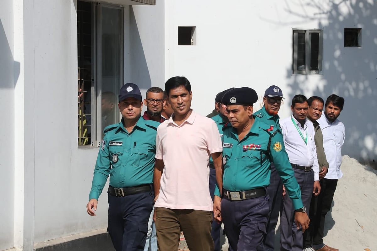 গুমের ঘটনায় সাবেক এসপি মহিউদ্দীন ফারুকীকে জিজ্ঞাসাবাদের অনুমতি