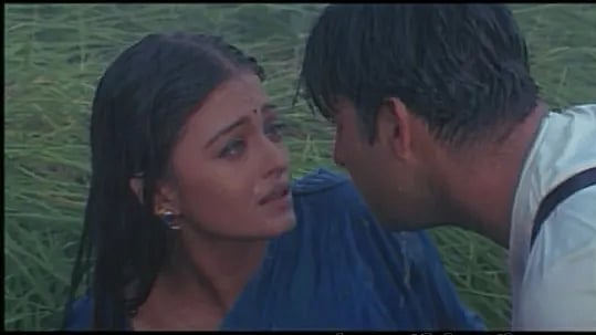 কান্ডুকোন্ডেইন কান্ডুকোন্ডেইন’–এ ঐশ্বরিয়া ও আব্বাস। আইএমডিবি