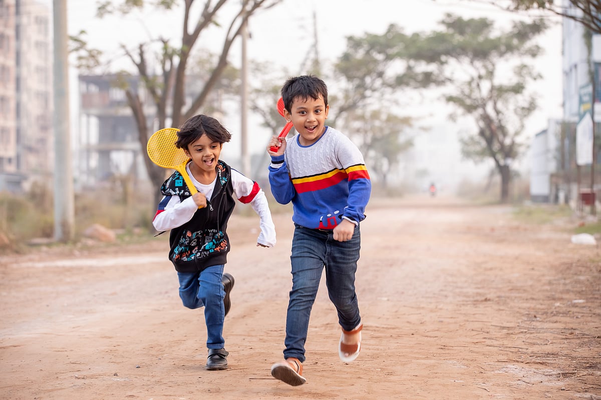 মাটিতে খেলাধুলা করলে কি শিশুদের রোগ প্রতিরোধক্ষমতা বাড়ে