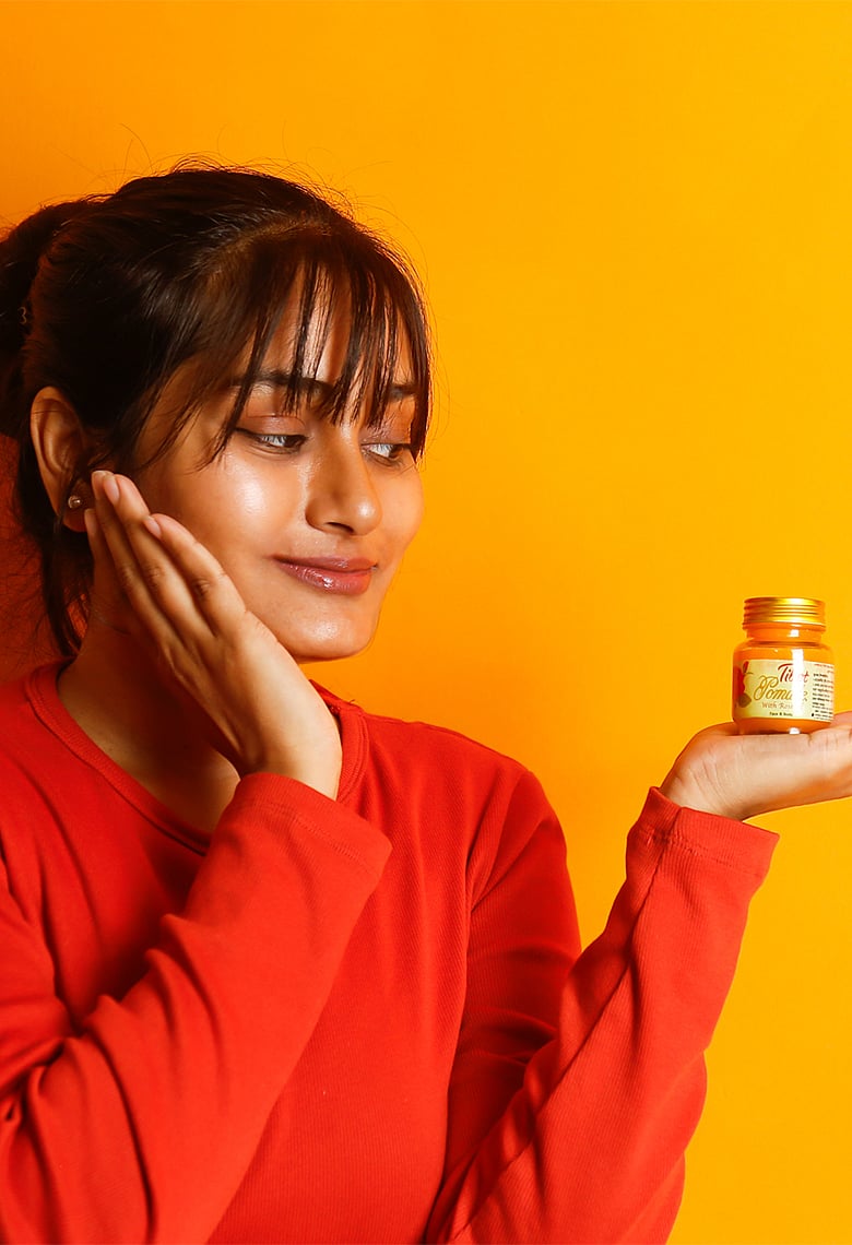 স্মৃতিতে মেশানো তিব্বত পমেড কি এখনো শোভা পায় আপনার ড্রেসিং টেবিলে