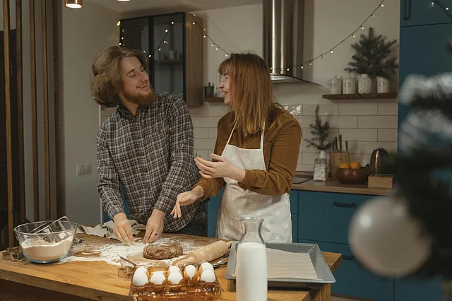 যেকোনো কাজে একে অন্যের সহযোগী হোন