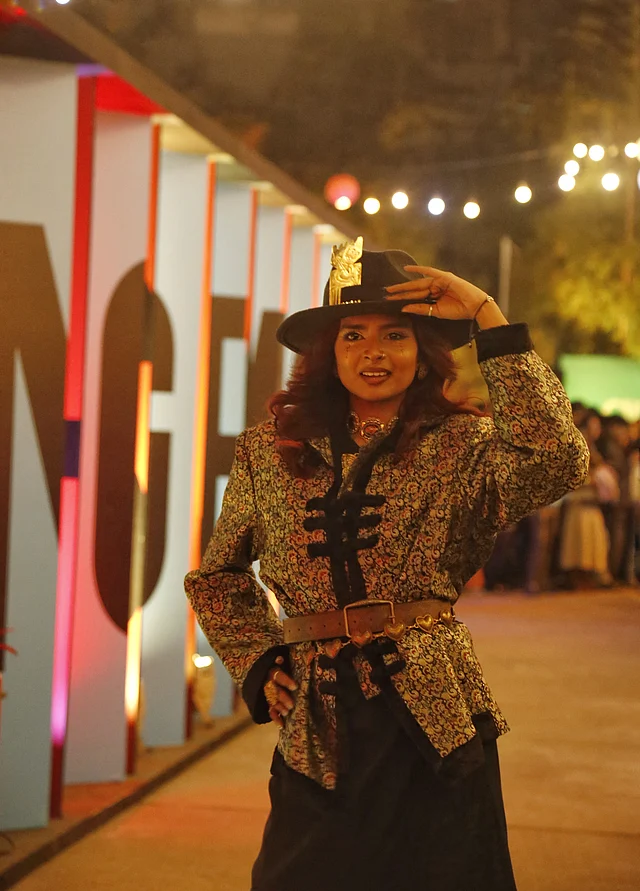 হলিউডের কাউবয় ঘরানার লুকে আলাদাভাবে নজর কেড়েছেন তিনি 