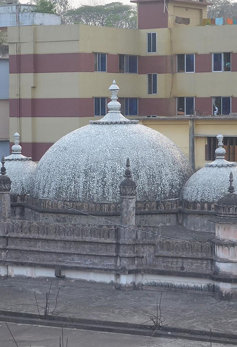 মোগল সম্রাট বাহাদুর শাহের নাতির নির্দেশে তৈরি চট্টগ্রামের কদম মোবারাক মসজিদ
