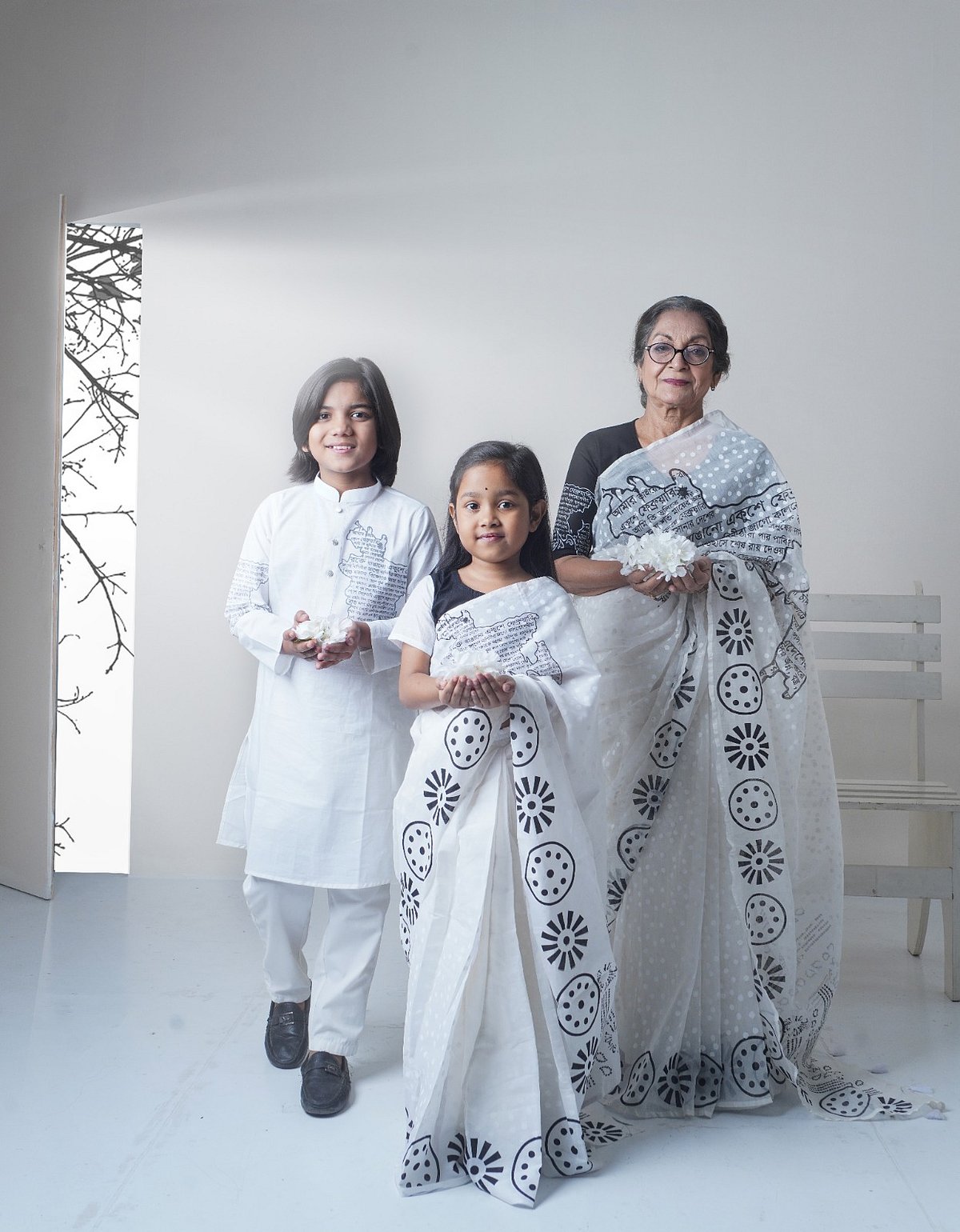 সাদাকালোর একুশ সমাহার